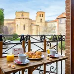 Appartement Balcony Of The I 1min To Avila's Alcazar *