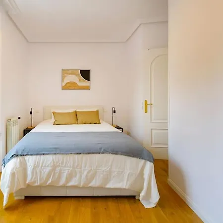 Balcony Of The I 1min To Avila's Alcazar Ávila