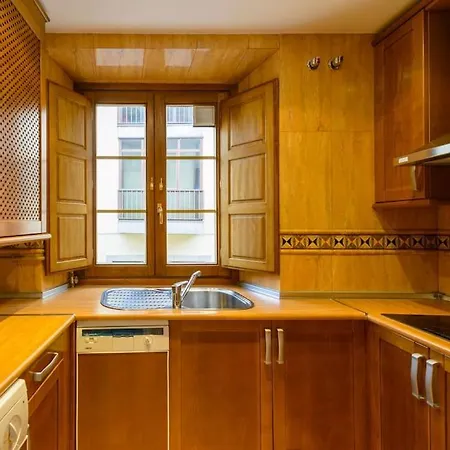 Balcony Of The I 1min To Avila's Alcazar شقة *