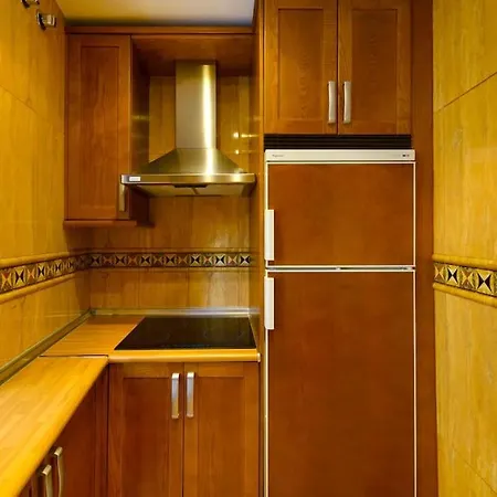 Balcony Of The I 1min To Avila's Alcazar شقة