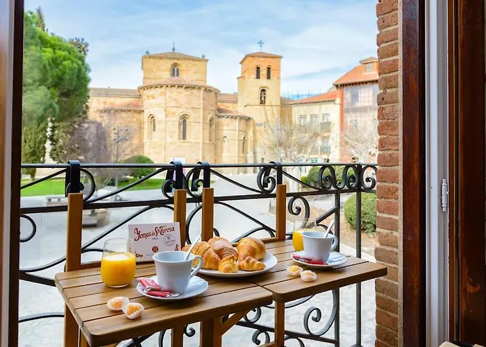 아파트 Balcony Of The I 1min To Avila's Alcazar *