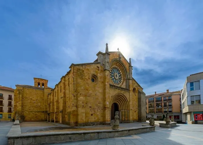 아파트 Balcony Of The I 1min To Avila's Alcazar