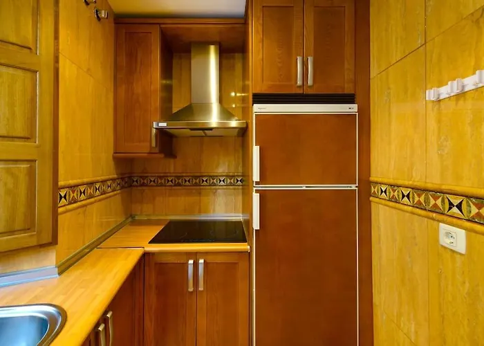 Balcony Of The I 1min To Avila's Alcazar 아파트