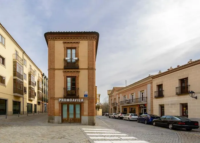 Balcony Of The I 1min To Avila's Alcazar